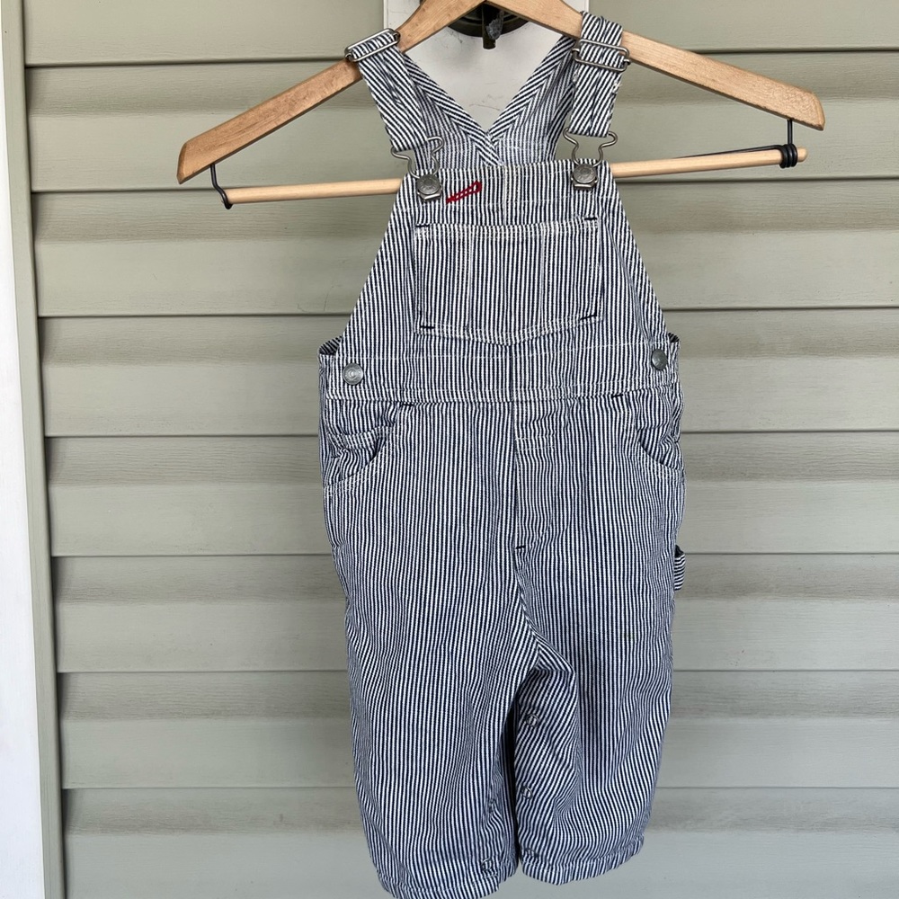 BABY GAP UNISEX SIZE 6M/12M Denim Jean Bib Overalls Conductor Striped EUC